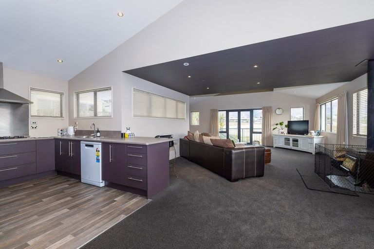 Photo of property in 106a Kings Drive, Wanaka, 9305