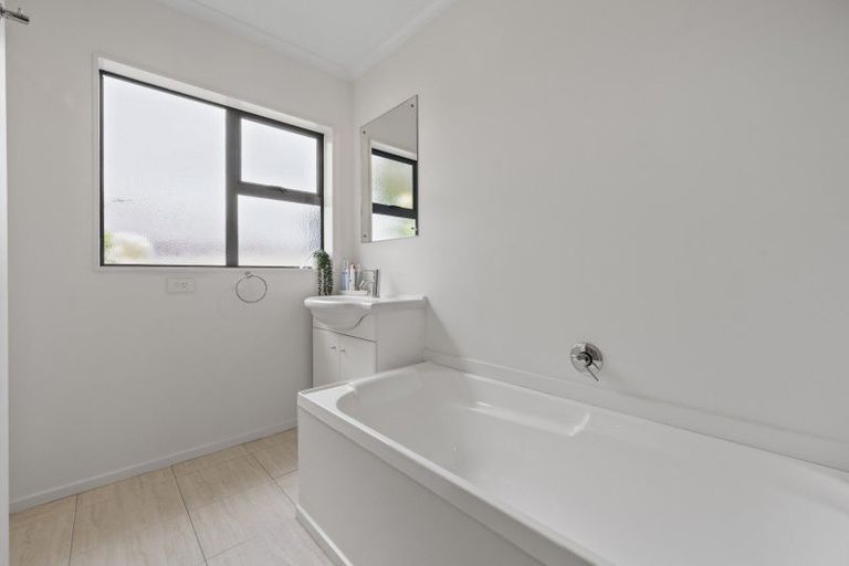 Photo of property in 219 Frimley Oaks, Frimley, Hastings, 4120