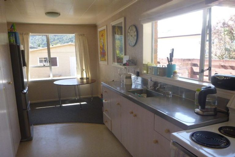 Photo of property in 41 Brightwater Crescent, Totara Park, Upper Hutt, 5018