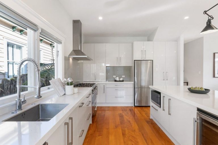 Photo of property in 19 Burnley Terrace, Mount Eden, Auckland, 1024
