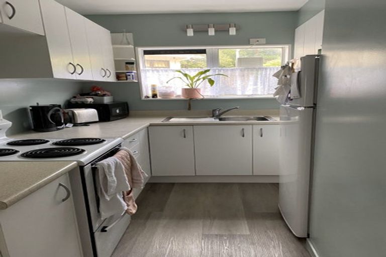 Photo of property in 2/161 Glenmore Street, Kelburn, Wellington, 6012