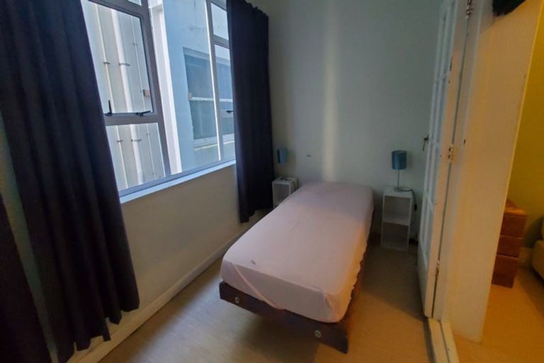 Photo of property in Devonport Apartments, 23/127 Saint Aubyn Street, New Plymouth, 4310