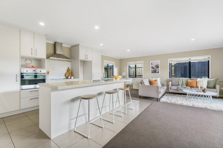 Photo of property in 26 Butterworth Crescent, Papamoa Beach, Papamoa, 3118