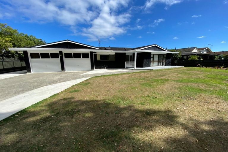 Photo of property in 5 Carbine Court, Awapuni, Palmerston North, 4412
