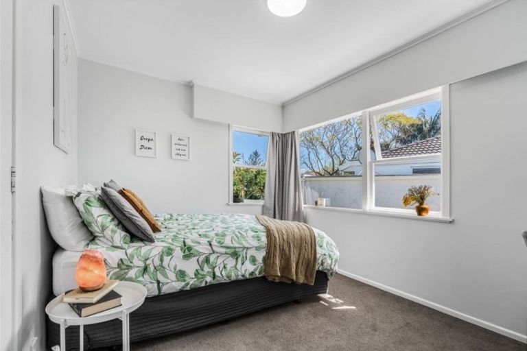 Photo of property in 1/24a Wolsley Avenue, Milford, Auckland, 0620