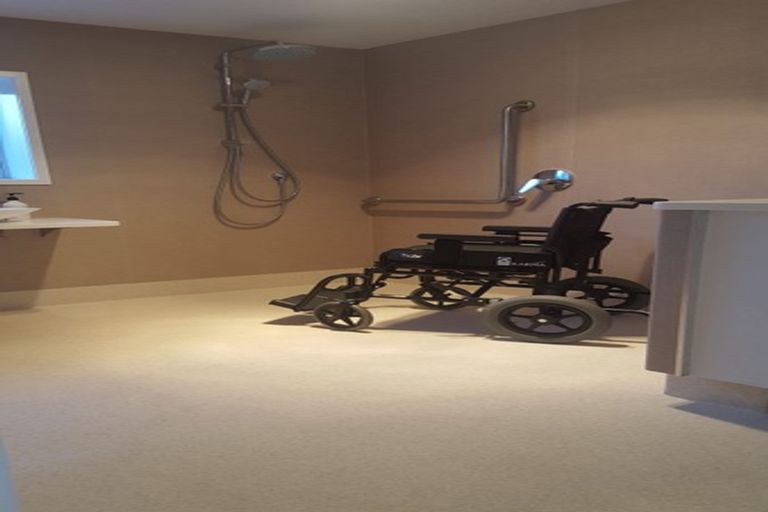 Photo of property in 10 Palmyra Way, Half Moon Bay, Auckland, 2012