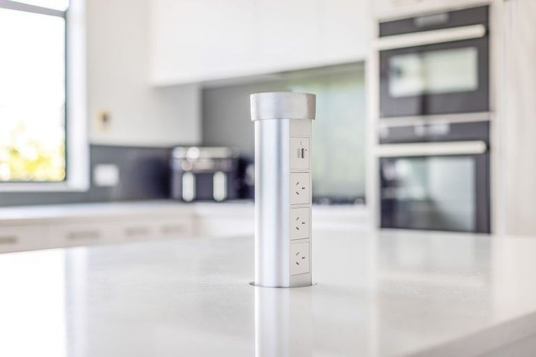 Photo of property in 2 Georgia Grove, Paraparaumu, 5032