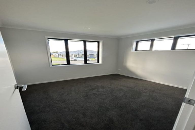 Photo of property in 4 Trevor Mcmiken Drive, Patumahoe, 2679