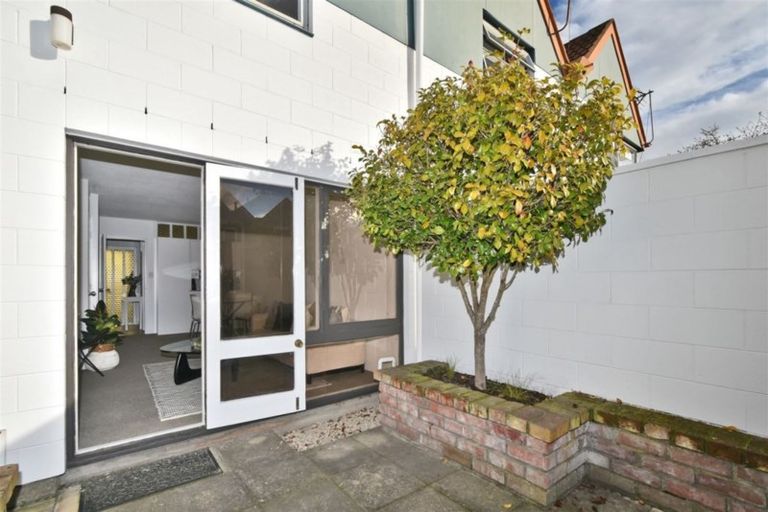 Photo of property in 3/265 Worcester Street, Christchurch Central, Christchurch, 8011