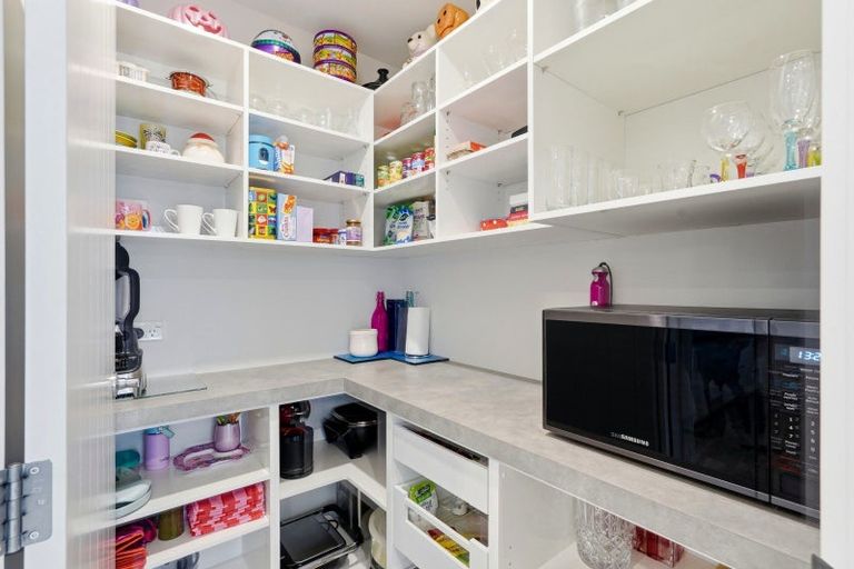 Photo of property in 37 Pharazyn Street, Feilding, 4702