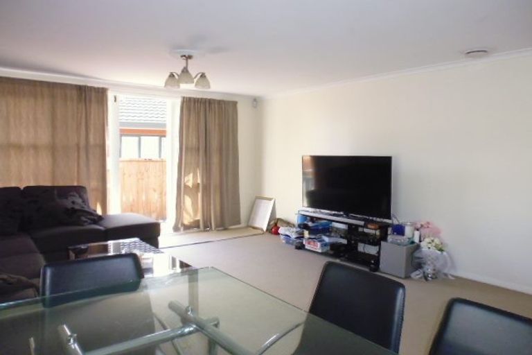 Photo of property in 1/1030 High Street, Avalon, Lower Hutt, 5011