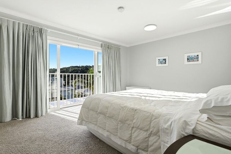 Photo of property in 56 Panorama Heights, Orewa, 0931