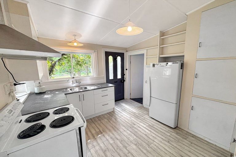 Photo of property in 59 Colenso Street, Sumner, Christchurch, 8081