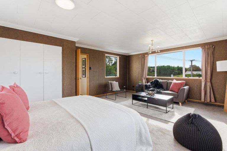 Photo of property in 66 Waldron Crescent, Green Island, Dunedin, 9018