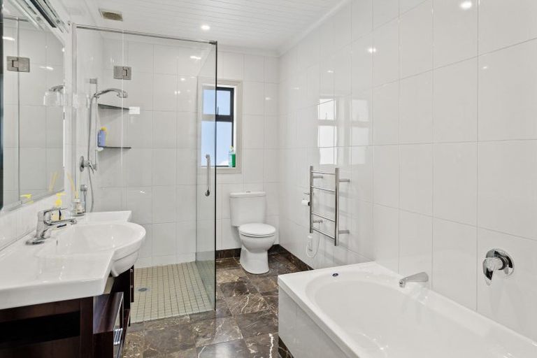 Photo of property in 12 Pelican Place, Whitianga, 3510