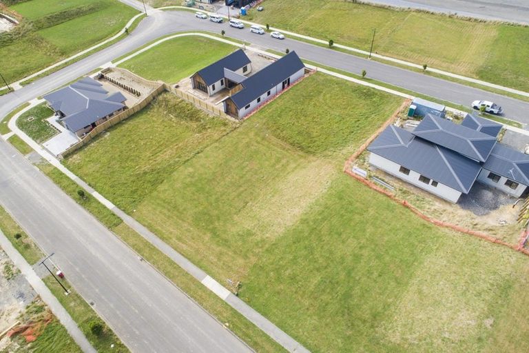 Photo of property in 44 Vaucluse Heights, Fitzherbert, Palmerston North, 4410