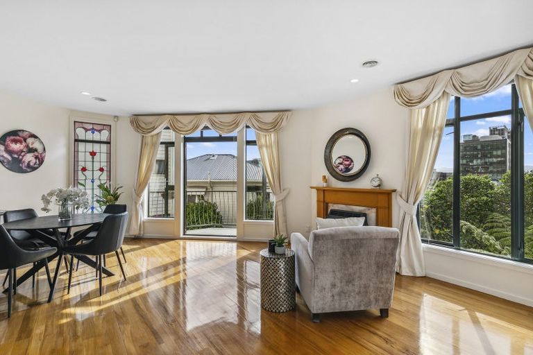 Photo of property in 3/67 Bolton Street, Kelburn, Wellington, 6012