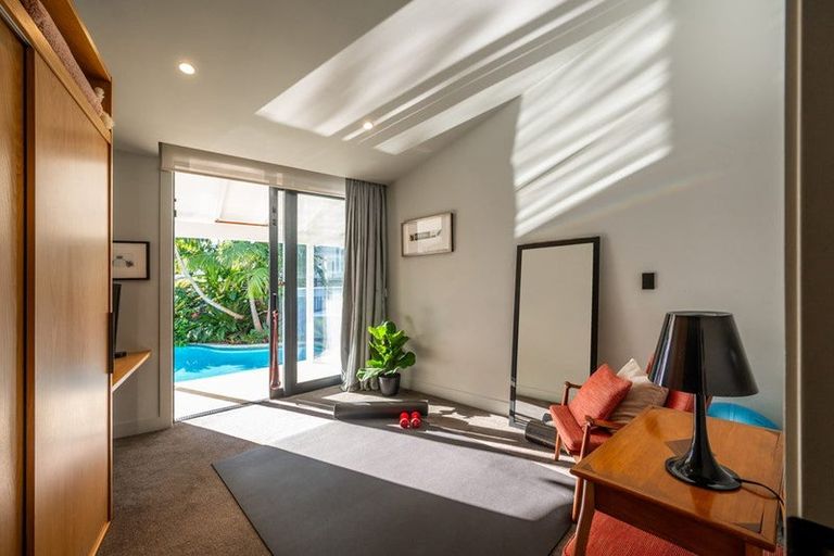 Photo of property in 1 Tiri Road, Takapuna, Auckland, 0620