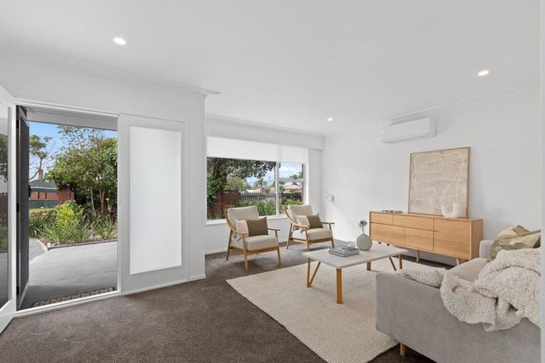 Photo of property in 1/35 Lynwood Road, New Lynn, Auckland, 0600