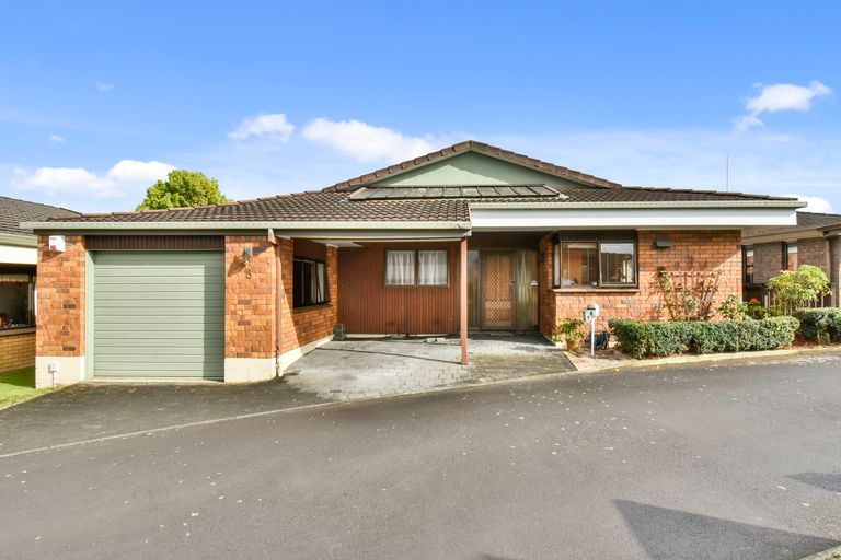 Photo of property in 8 Brynbela Court, Papakura, 2110