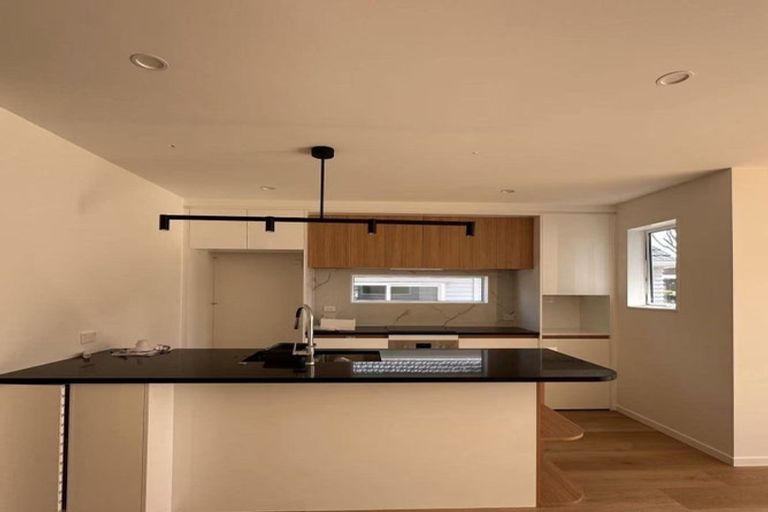 Photo of property in 20d Edwards Avenue, Henderson, Auckland, 0610