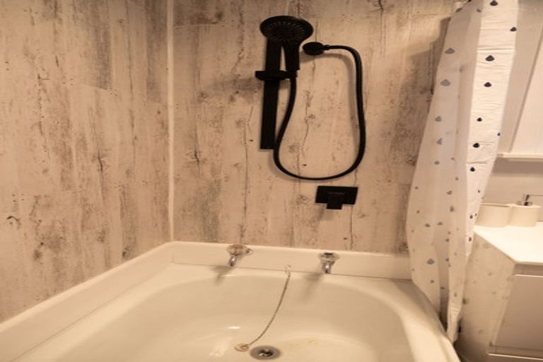 Photo of property in 7 Hanlon Street, Halfway Bush, Dunedin, 9010