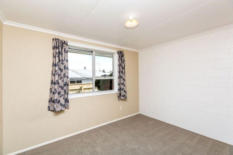 Photo of property in 36 Cumberland Street, Merrilands, New Plymouth, 4312