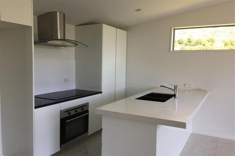 Photo of property in 34 Harbour View Heights, Picton, 7220