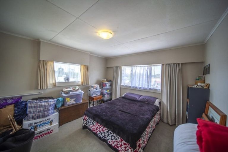 Photo of property in 81-83 Great North Road, Waipawa, 4210