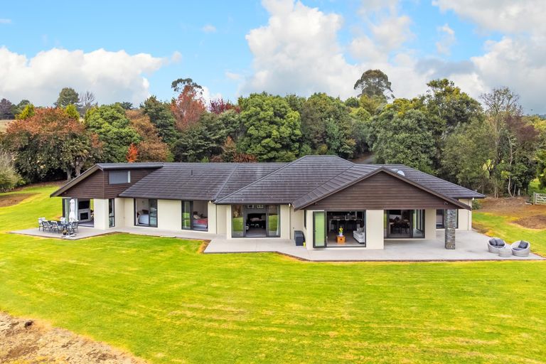 Photo of property in 48a Sinclair Road, Ararimu, Drury, 2579