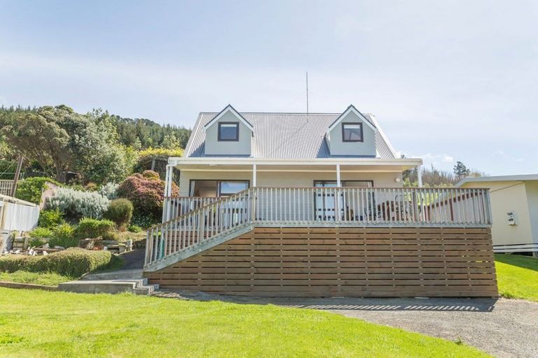 Photo of property in 68 Akitio Esplanade, Akitio, Pongaroa, 4991