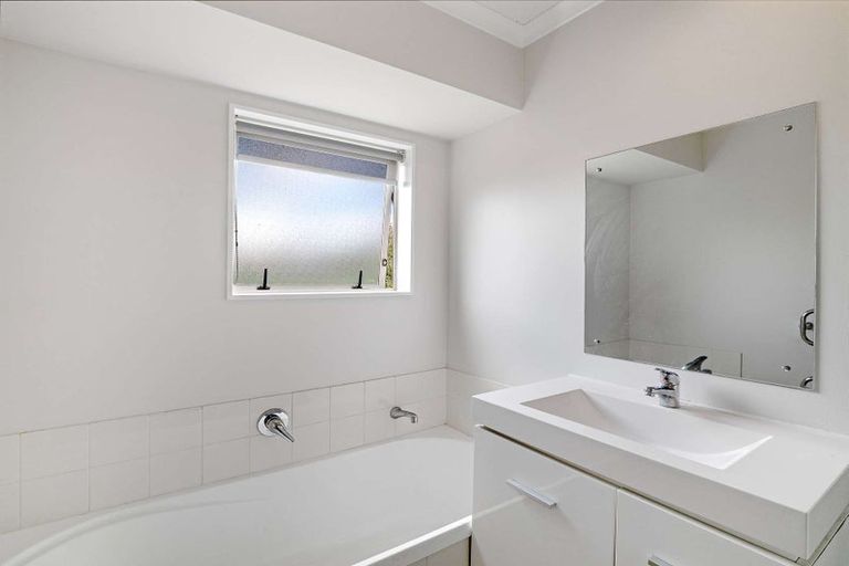 Photo of property in 63b Stratford Road, Manurewa, Auckland, 2105