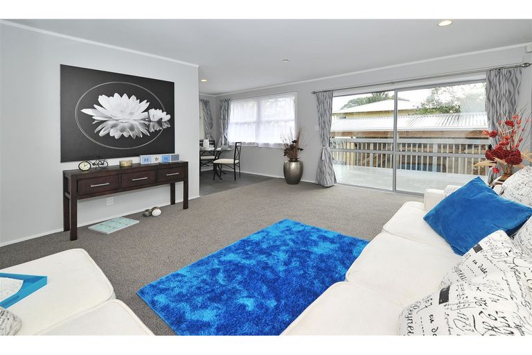 Photo of property in 2/51 Eddowes Street, Manurewa, Auckland, 2102