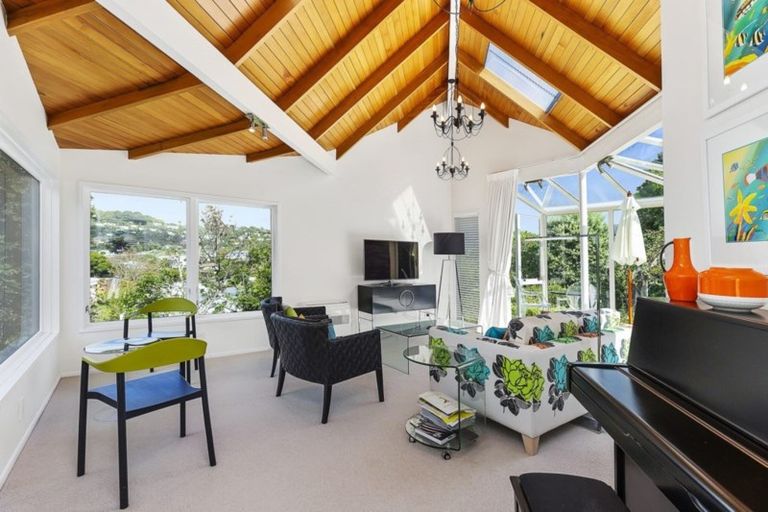 Photo of property in 11 Amapur Drive, Khandallah, Wellington, 6035