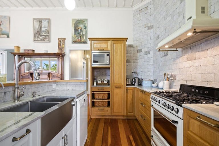 Photo of property in 46 Prospect Terrace, Pukekohe, 2120