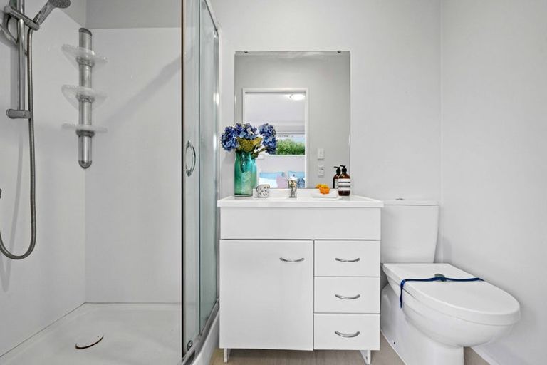 Photo of property in 19 Lawrence Crescent, Hillpark, Auckland, 2102