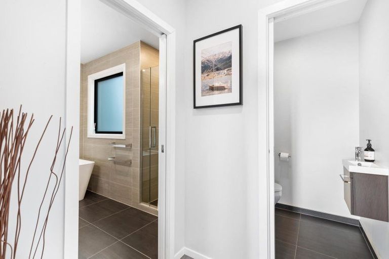 Photo of property in 19 Glenfiddich Road, Jacks Point, Queenstown, 9371