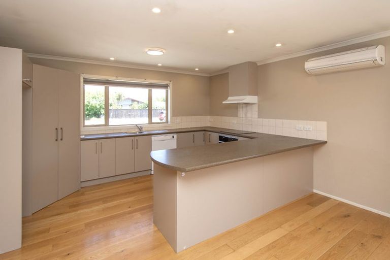 Photo of property in 41 Factory Road, Belfast, Christchurch, 8051