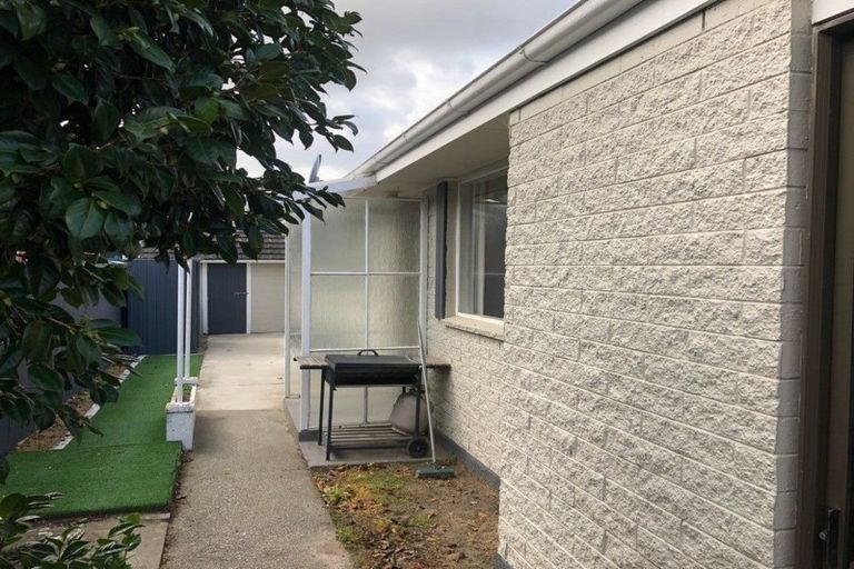 Photo of property in 1a Barclay Place, Burwood, Christchurch, 8061