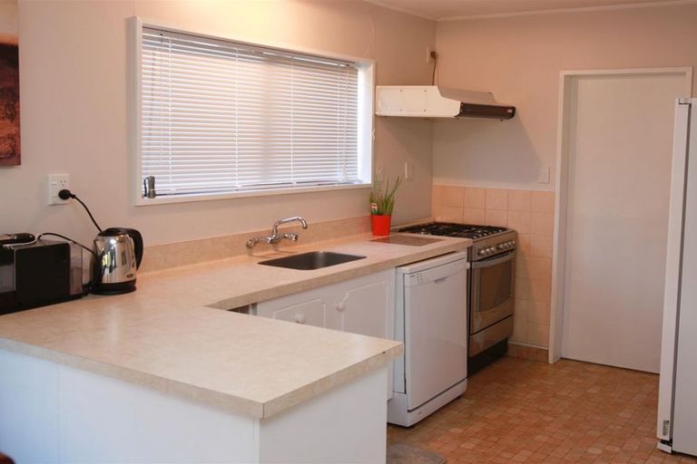 Photo of property in 15 Burnett Place, Lake Tekapo, 7999
