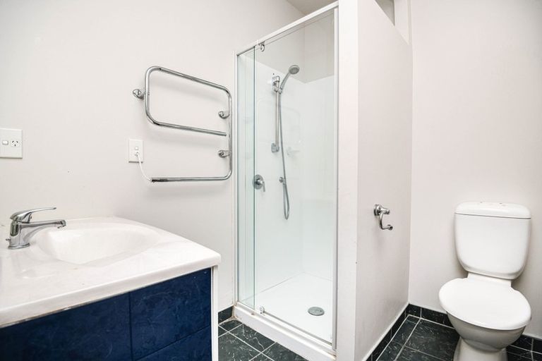 Photo of property in Atrium Towers, 8j/154 The Terrace, Wellington Central, Wellington, 6011