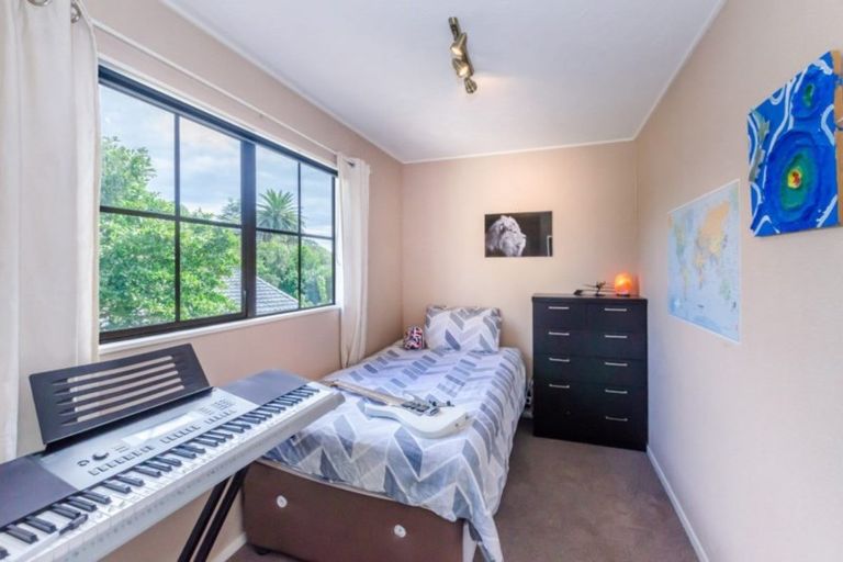 Photo of property in 261 Te Moana Road, Waikanae, 5036