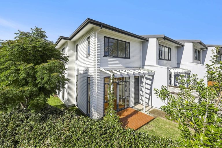 Photo of property in 105/2 Armoy Drive, East Tamaki, Auckland, 2016