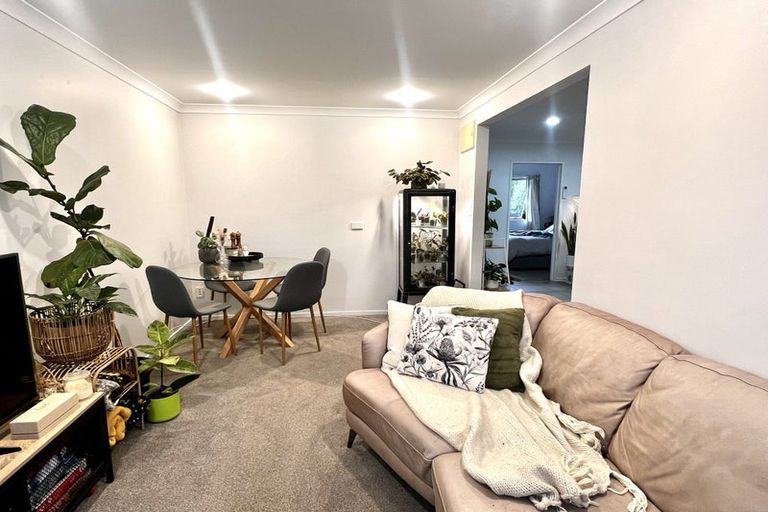 Photo of property in 24 George Deane Place, Greenhithe, Auckland, 0632