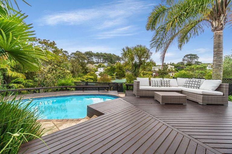 Photo of property in 73m Park Rise, Campbells Bay, Auckland, 0630