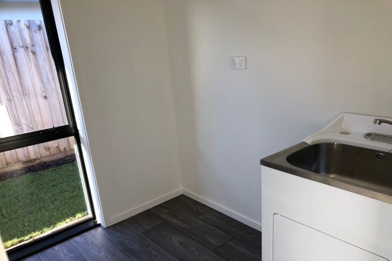 Photo of property in 1 Robalan Close, Halswell, Christchurch, 8025