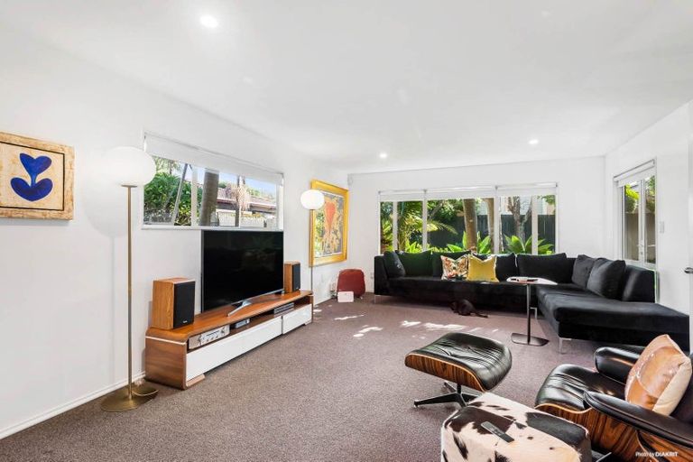 Photo of property in 2/12 Wolsley Avenue, Milford, Auckland, 0620