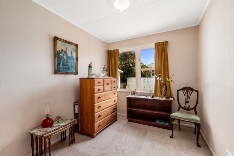 Photo of property in 41 Parenga Street, Wainuiomata, Lower Hutt, 5014