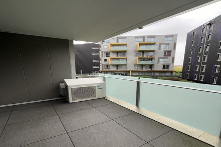 Photo of property in 208/3 Rose Garden Lane, Albany, Auckland, 0632