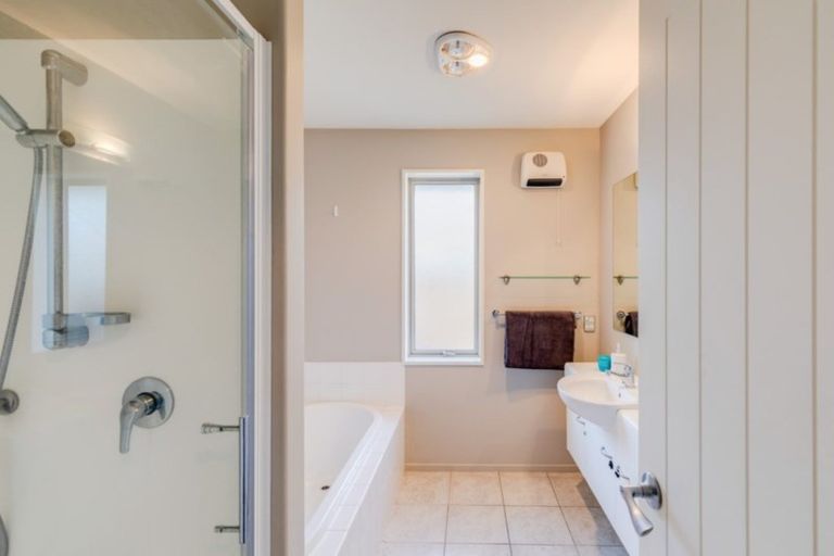 Photo of property in 11 Cairnbrae Drive, Prebbleton, 7604